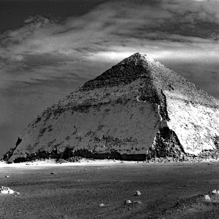rhomboidal pyramid of Snefrou father of Khoufou
